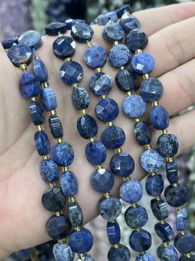 Sodalit Cabochon - MossCrystal