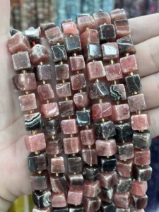 Roter Cabochon - MossCrystal