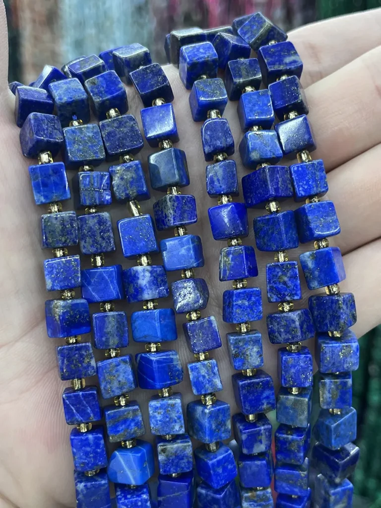Lapislazuli Cabochon - MossCrystal