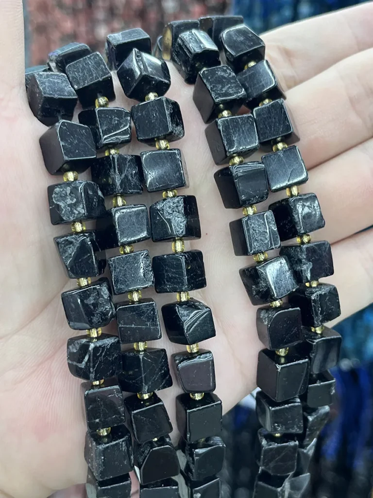 Schwarzer 7-8mm - MossCrystal