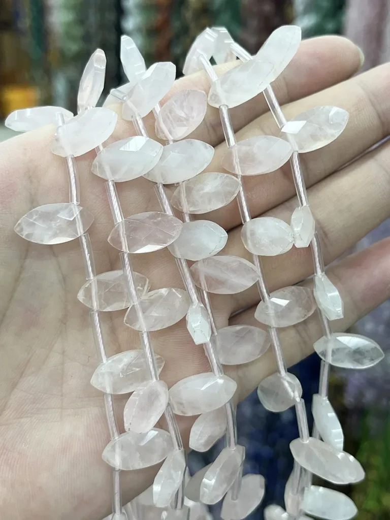Rosenquarz Cabochon - MossCrystal
