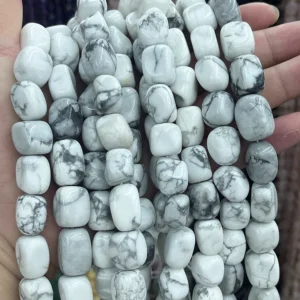 Weißer Cabochon - MossCrystal
