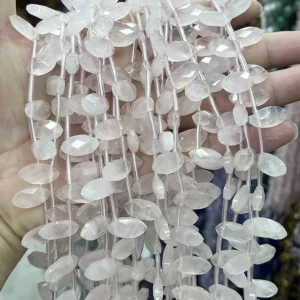 Rosenquarz Cabochon - MossCrystal