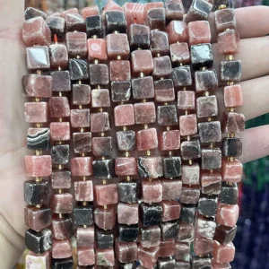 Roter Cabochon - MossCrystal