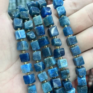 Apatit Cabochon - MossCrystal