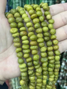 Green Lose Perlen - MossCrystal