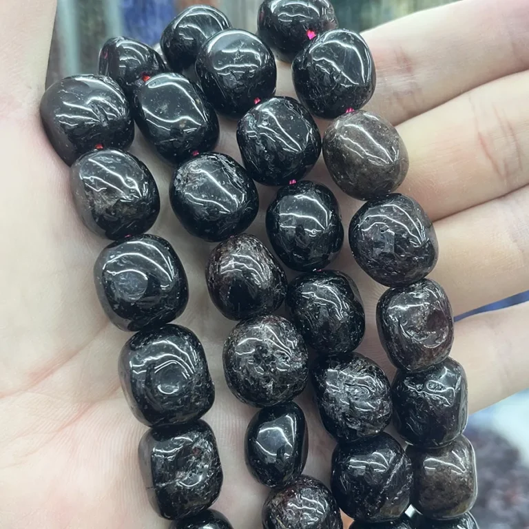 Garnet 13-15mm - MossCrystal