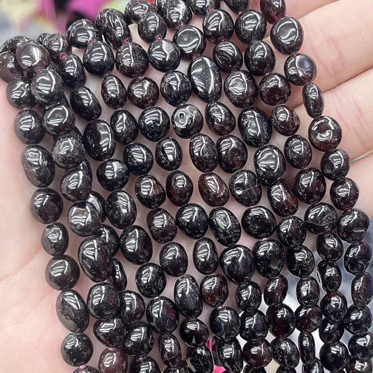 Garnet 6-8mm - MossCrystal