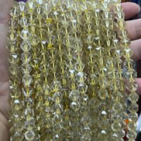 Erdbeerquarz Würfel 8mm - MossCrystal